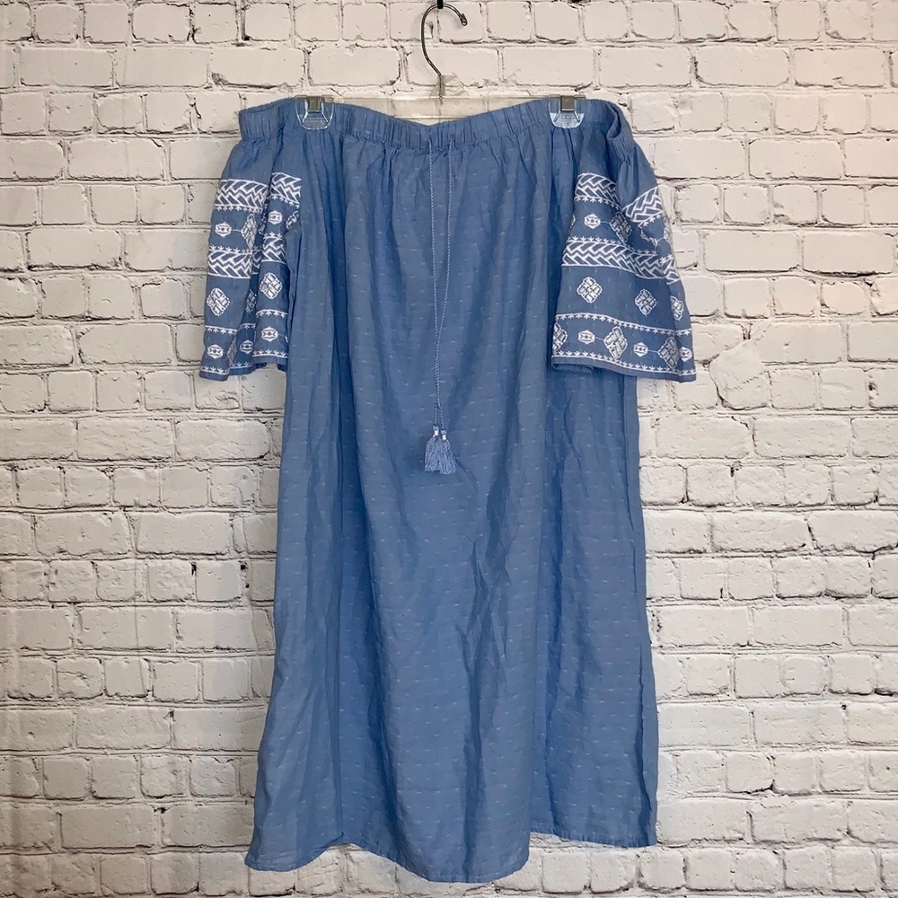 NEW🖤 Denim off the shoulder dress from Old Navy